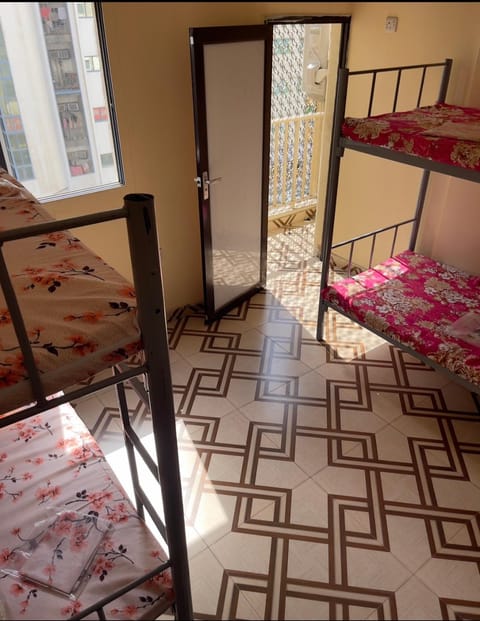 Apartment near bus station & market MEN only Hostel in Al Sharjah
