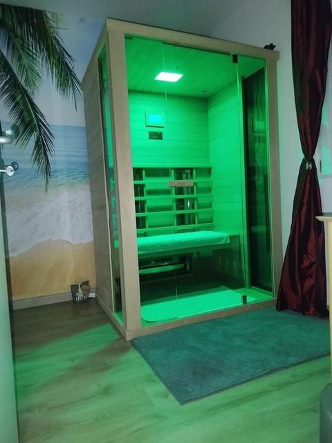 Diamond airport JACUZZI&SAUNA apartman Ledine Apartment in Belgrade