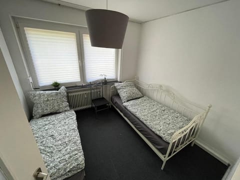 Bed, Photo of the whole room, Seating area, Bedroom