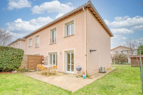 Maison Rimbaud House in Bourgogne-Franche-Comté