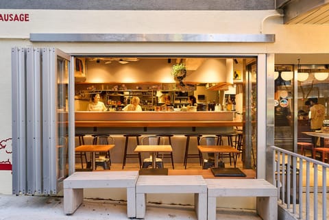 Property building, Restaurant/places to eat, Lounge or bar