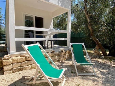 Property building, Patio, sunbed