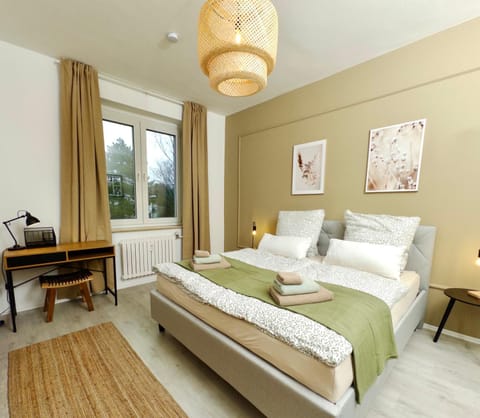 Bed, Photo of the whole room, Bedroom, heating, heating