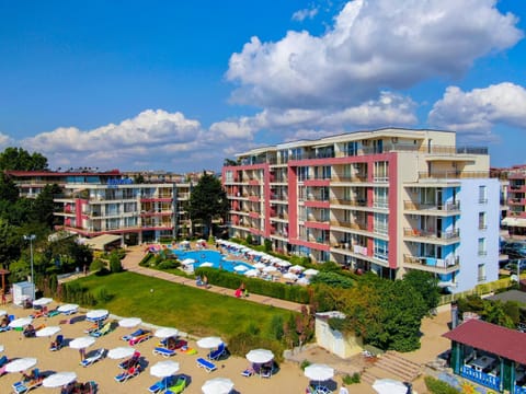 Property building, Restaurant/places to eat, Swimming pool