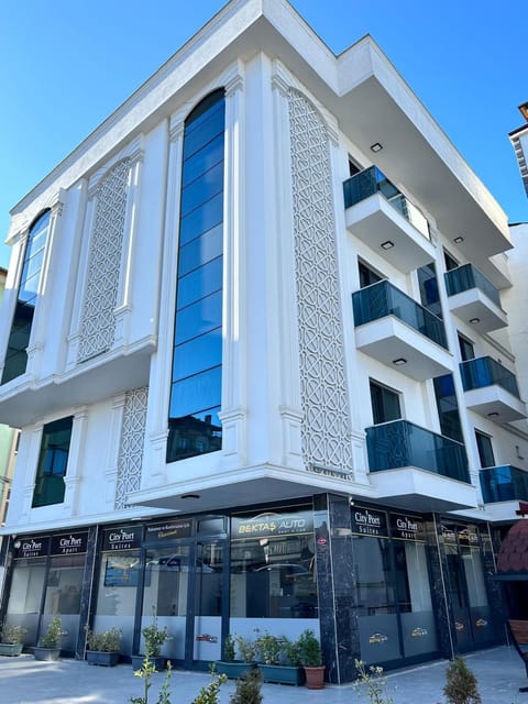 Property building, Day