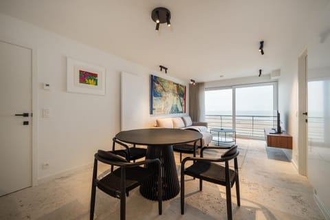 View (from property/room), Seating area, Dining area