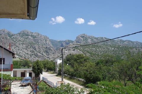 View (from property/room), Balcony/Terrace, Photo of the whole room, Hiking, Cycling, City view, City view, Landmark view, Landmark view, Mountain view, Mountain view, Street view, Street view