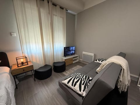 Apartment Cachan Apartment in Île-de-France