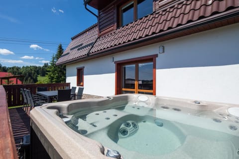 Off site, Hot Tub, Balcony/Terrace