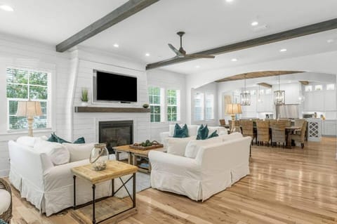 Available for Season! Hi Beautiful Ciao Bella at Seacrest House in Rosemary Beach