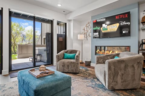TV and multimedia, Living room, fireplace