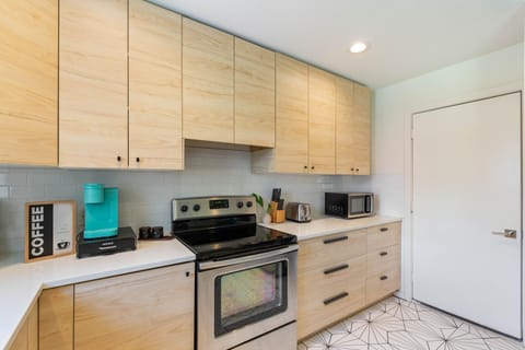 Guest Favorite Home w Free Parking in Round Rock! House in Round Rock