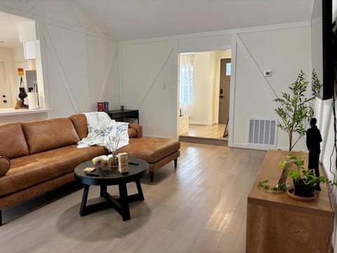 TV and multimedia, Seating area