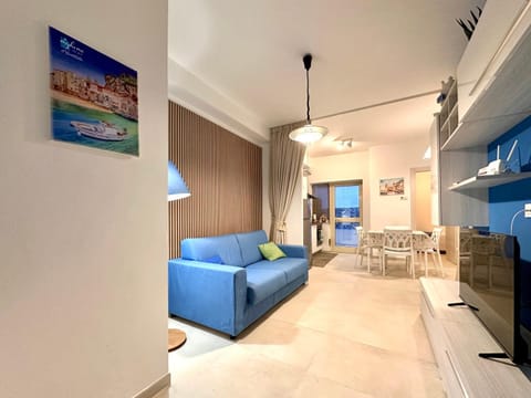 TV and multimedia, Living room, Photo of the whole room, Seating area, air conditioner