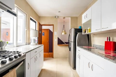 Kitchen or kitchenette, Communal kitchen