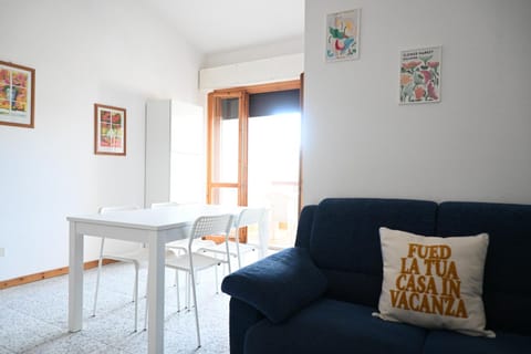 S076 - Sirolo, bilocale in centro, con terrazzo e aria condizionata! Apartment in Sirolo