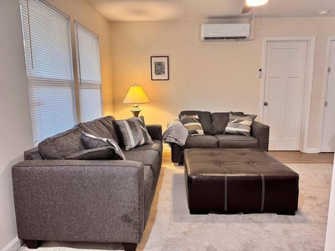 Charming and Specious. Pets Yes House in Port Royal