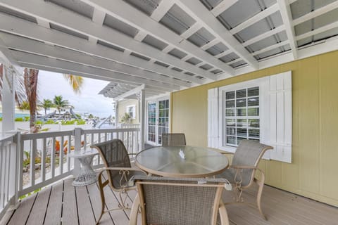 Waterfront Home with Private Hot Tub in Tavernier! House in Tavernier