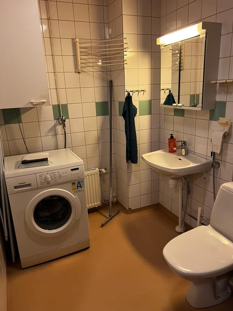 Toilet, Bathroom, washing machine