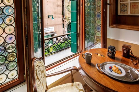 View (from property/room), Bedroom, City view, Garden view