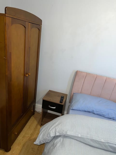 Comfy Room with Dedicated Bathroom 2 Vacation rental in Doncaster