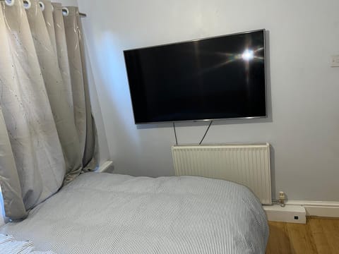 Comfy Room with Dedicated Bathroom 2 Vacation rental in Doncaster
