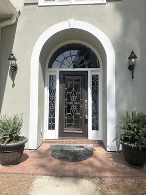 Luxurious Gated Residence on a Prestigious Golf Course - Sleeps 12 House in Montgomery