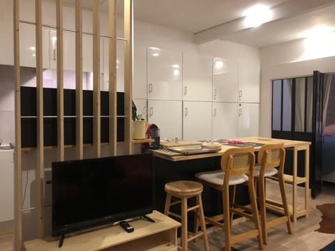 Property building, Meals