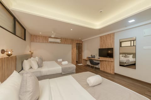 Bed, TV and multimedia, Bedroom, air conditioner