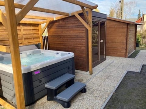 Hot Tub, Spa and wellness centre/facilities