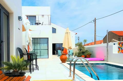 Property building, Patio, Day, View (from property/room), Balcony/Terrace, Pool view, Swimming pool, sunbed