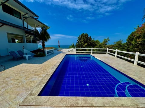 Long Beach Oceanview IL Villas Koh Lanta Apartment in Sala Dan