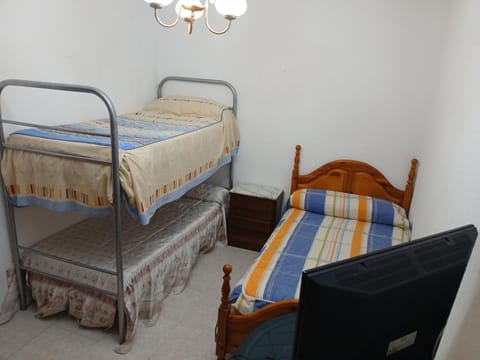 Bed, Photo of the whole room, Bedroom, bunk bed