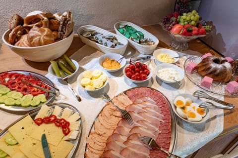 Breakfast, Breakfast, Buffet breakfast