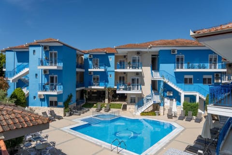 Property building, Swimming pool