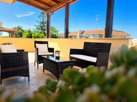 Day, View (from property/room), Balcony/Terrace, Seating area