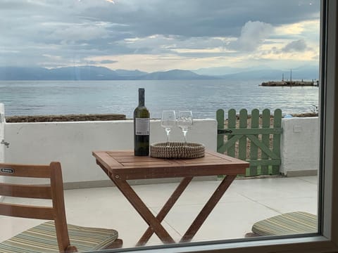 View (from property/room), Balcony/Terrace, Sea view, Drinks