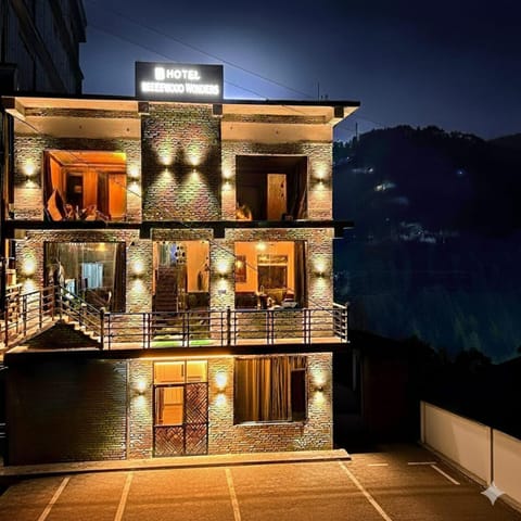 Property building, Night, Balcony/Terrace
