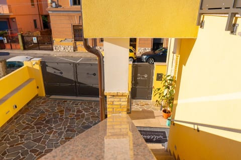 Property building, Day