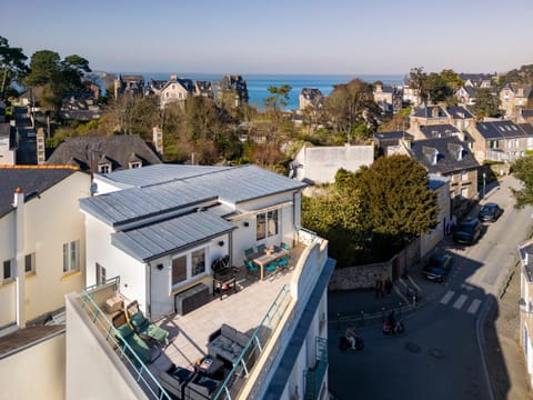 joli toit terrasse Le Celtic Apartment in Dinard