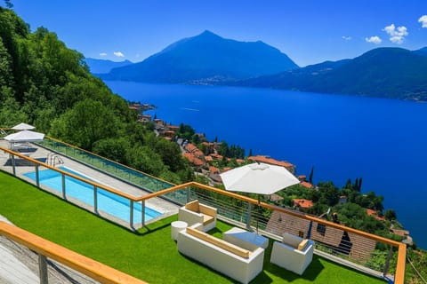 Lake view, Swimming pool