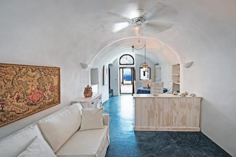 Villa Matilde Volcano View House in Oia