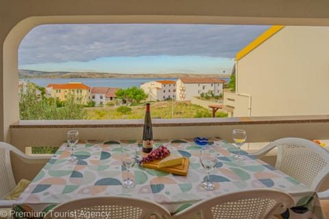 View (from property/room), Balcony/Terrace, Balcony/Terrace, Dining area, Sea view