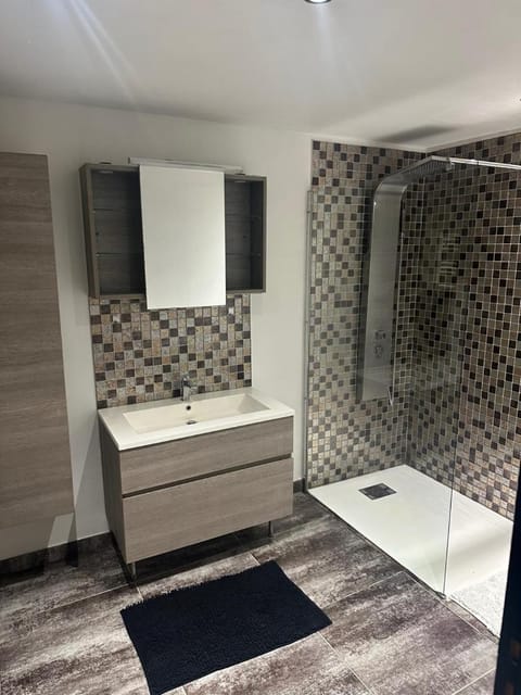 Appartement rez de chaussée 4 personnes 2 chambres avec parking Apartment in Dunkirk