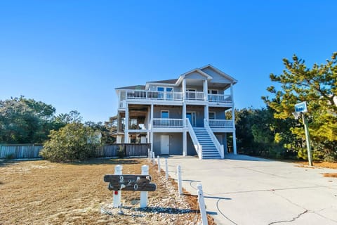 Oceanside, Pool, Hot Tub, Rec Room, Close to Beach -WC920, Whalehead Retreat House in Corolla
