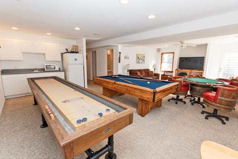 Oceanside, Pool, Hot Tub, Rec Room, Close to Beach -WC920, Whalehead Retreat House in Corolla