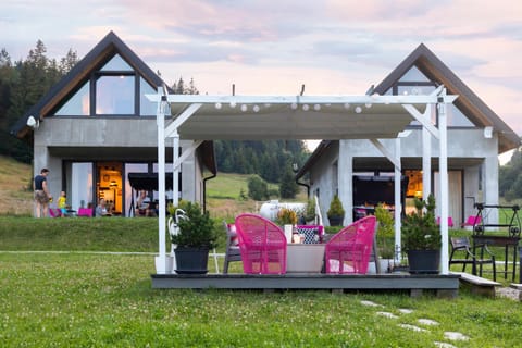 Property building, Balcony/Terrace