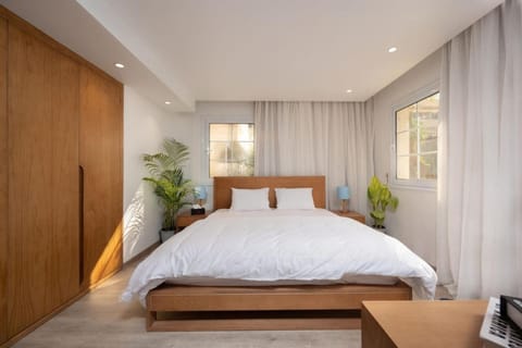 Bed, Time of day
