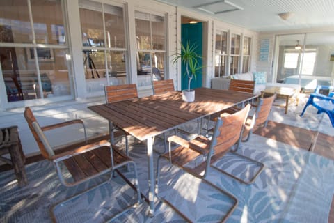 Day, Dining area, Guests, Family, pet friendly