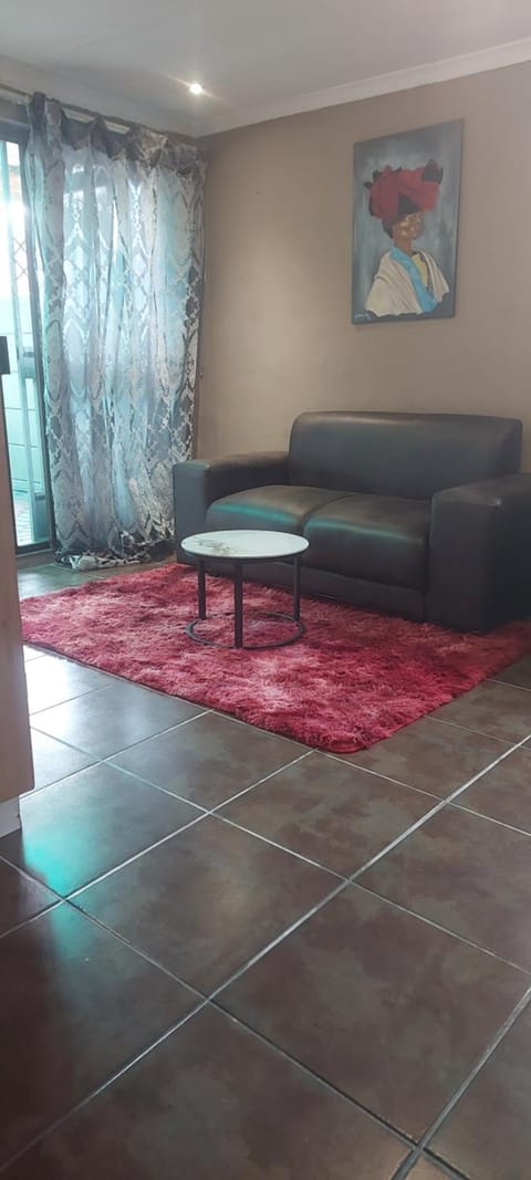 The Resting Nest Apartment in Cape Town